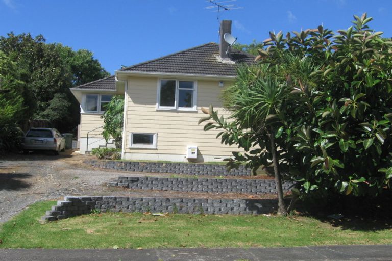 Photo of property in 1/6 Greenslade Crescent, Northcote, Auckland, 0627