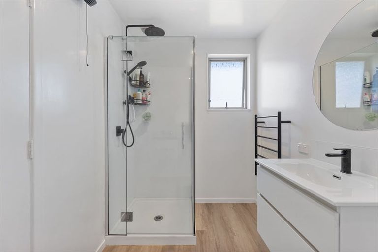 Photo of property in 112a Withells Road, Avonhead, Christchurch, 8042