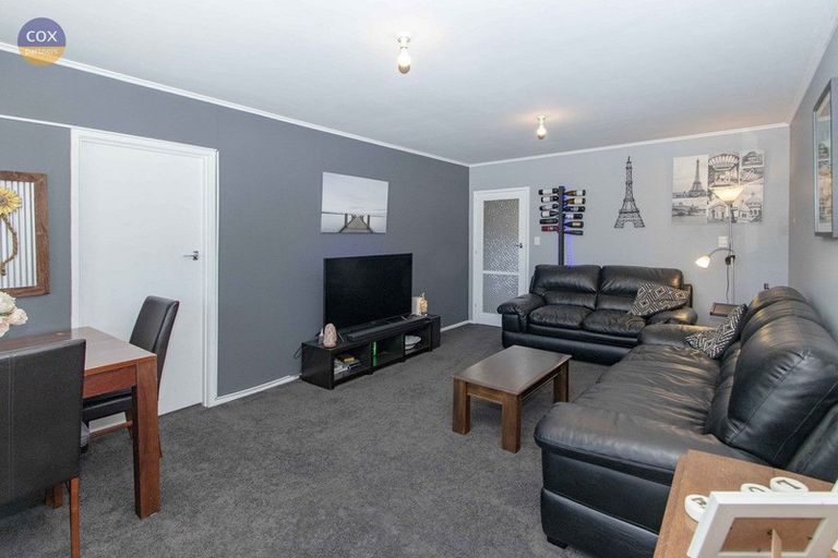 Photo of property in 2/608 Heretaunga Street East, Parkvale, Hastings, 4122