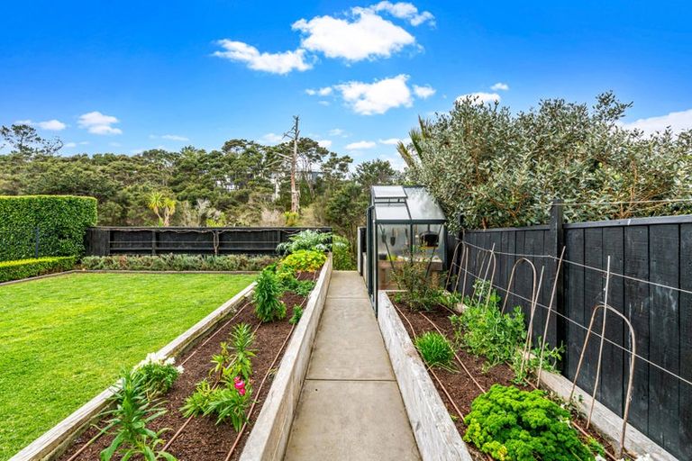 Photo of property in 95 Aberley Road, Schnapper Rock, Auckland, 0632