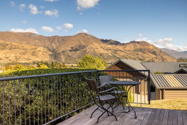 Photo of property in 74 Kings Drive, Wanaka, 9305