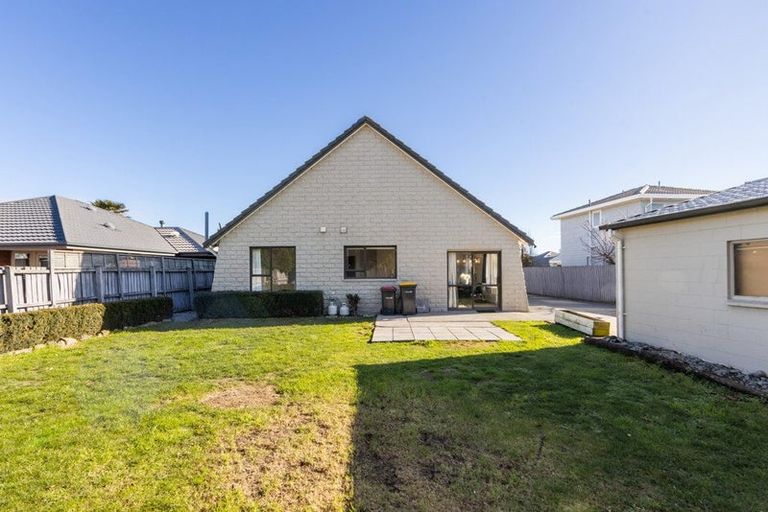 Photo of property in 56 Grimseys Road, Redwood, Christchurch, 8051