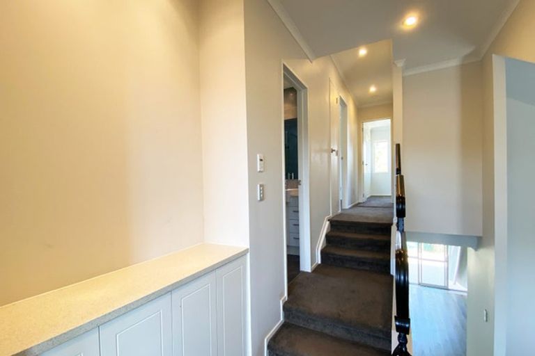 Photo of property in 33 Saint Maroun Rise, The Gardens, Auckland, 2105