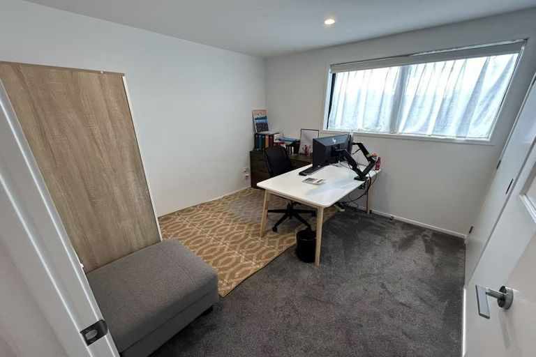 Photo of property in 5/21 Karamu Street, Te Atatu Peninsula, Auckland, 0610