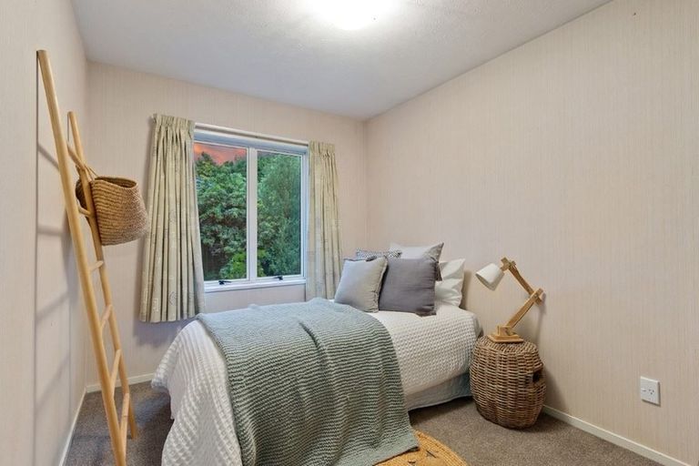 Photo of property in 9 Cricklewood Place, Avonhead, Christchurch, 8042