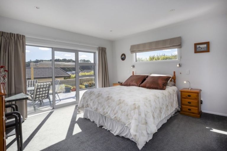 Photo of property in 17 John Burke Drive, Aotea, Porirua, 5024