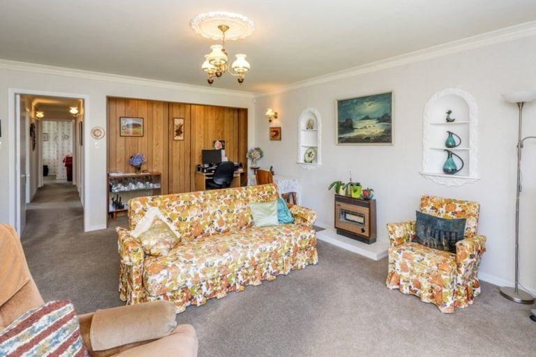 Photo of property in 9 Te Kama Street, Levin, 5510
