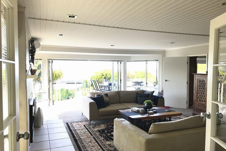 Photo of property in 1b Burford Place, Mellons Bay, Auckland, 2014
