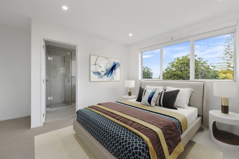 Photo of property in 2a Northgrove Avenue, Hillcrest, Auckland, 0627