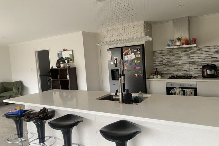 Photo of property in 12 Fuselage Lane, Takanini, 2112