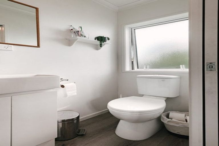 Photo of property in 35 Stillwater Place, Westbrook, Palmerston North, 4412