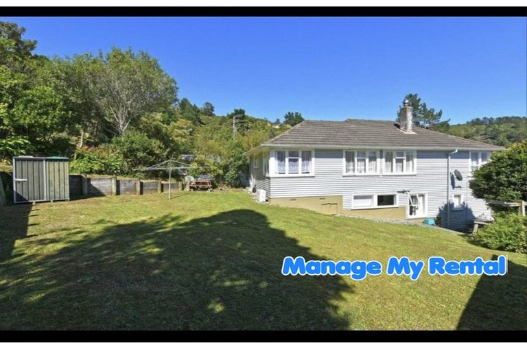 Photo of property in 12 Thomson Grove, Stokes Valley, Lower Hutt, 5019
