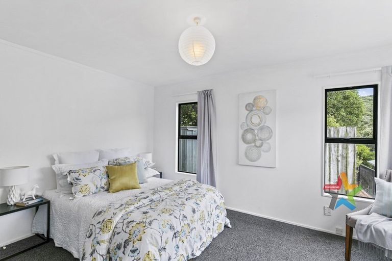 Photo of property in 113 Houghton Bay Road, Houghton Bay, Wellington, 6023