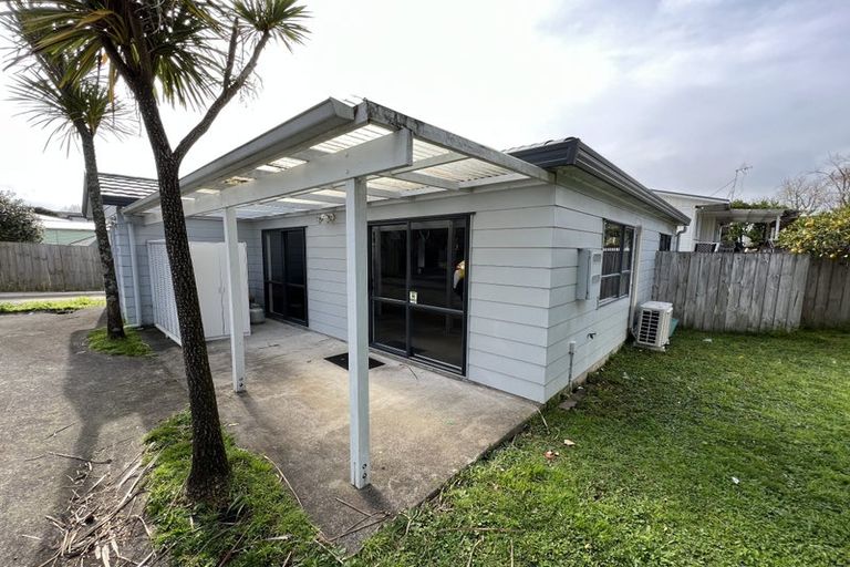 Photo of property in 5 Universal Drive, Henderson, Auckland, 0610
