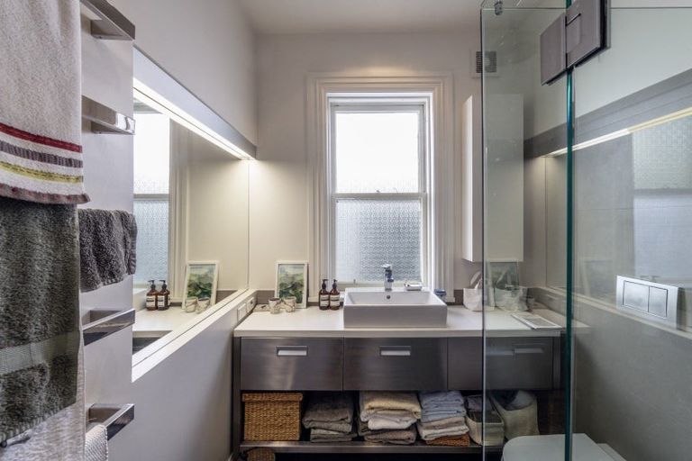 Photo of property in 69 Austin Street, Mount Victoria, Wellington, 6011