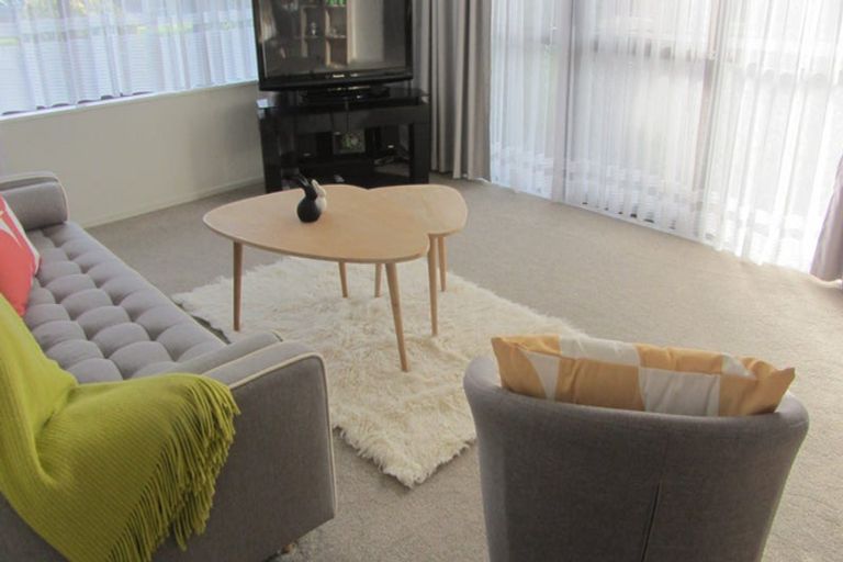 Photo of property in 3 Nursery Place, Westown, New Plymouth, 4310