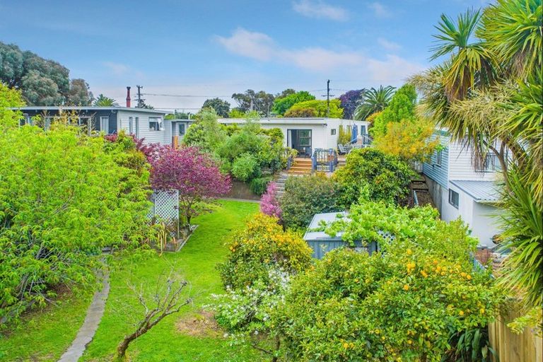 Photo of property in 90 Martin Road, Paraparaumu Beach, Paraparaumu, 5032