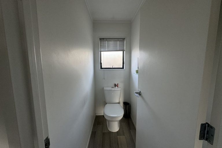 Photo of property in 51 Hollyford Drive, Clover Park, Auckland, 2105