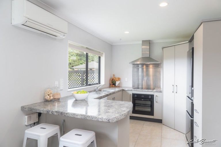 Photo of property in 4 Boleyn Close, Kingsley Heights, Upper Hutt, 5018