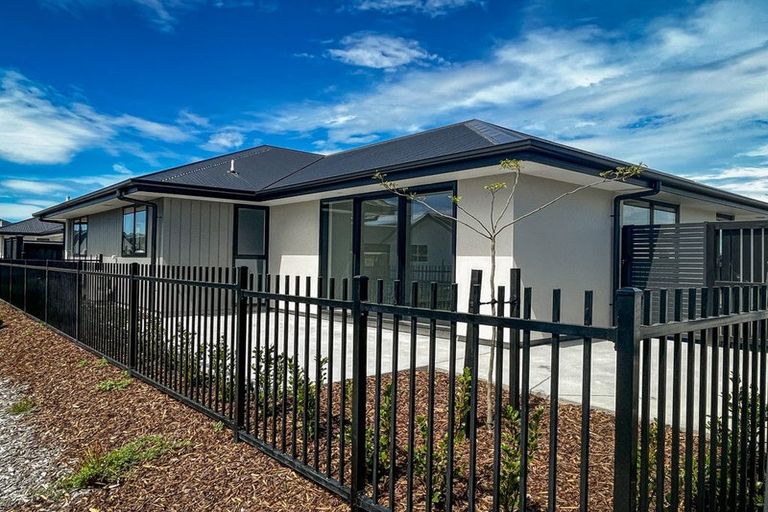 Photo of property in 17 Kekewai Place, Halswell, Christchurch, 8025