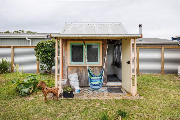 Photo of property in 63 Himatangi Street, Himatangi Beach, Foxton, 4891