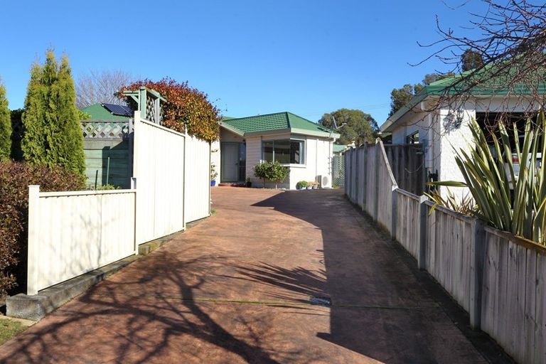 Photo of property in 6a Dules Walk, Taradale, Napier, 4112