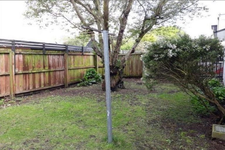 Photo of property in 4/58 Office Road, Merivale, Christchurch, 8014