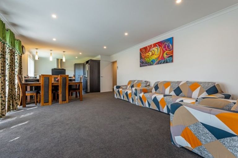 Photo of property in 191 Pacific Drive, Fitzherbert, Palmerston North, 4410