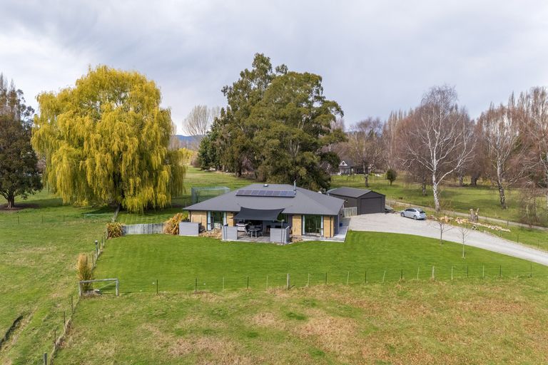 Photo of property in 22 Young Lane, Clyde, Alexandra, 9391