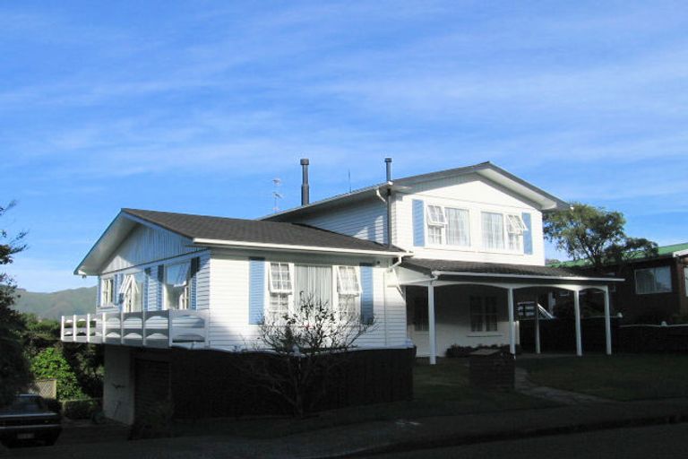 Photo of property in 6 Euclid Grove, Kelson, Lower Hutt, 5010