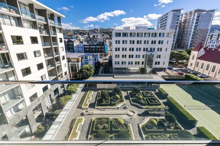 Photo of property in Sanctum Apartment, 10 Ebor Street, Te Aro, Wellington, 6011