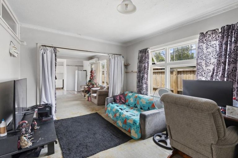 Photo of property in 63 Aorangi Road, Bryndwr, Christchurch, 8053