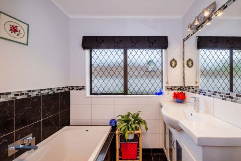 Photo of property in 7b Ratanui Road, Paraparaumu, 5032