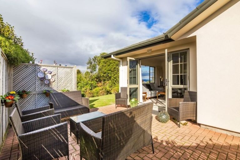 Photo of property in 45 Lakeridge Close, Rangatira Park, Taupo, 3330
