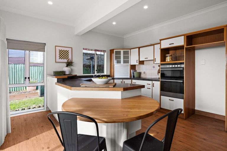 Photo of property in 7 Charles Street, Westshore, Napier, 4110