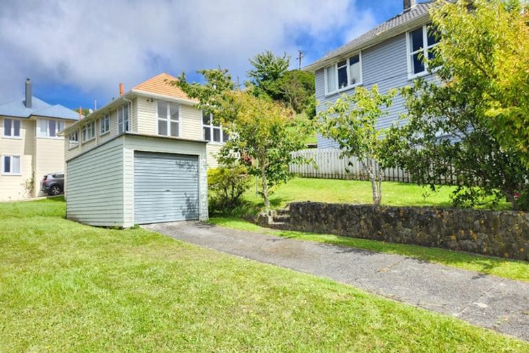 Photo of property in 44 Hindmarsh Street, Johnsonville, Wellington, 6037