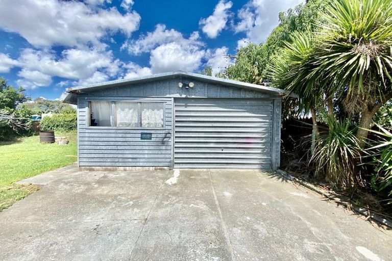 Photo of property in 45 Heyford Close, Mangere, Auckland, 2022