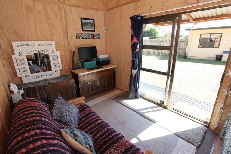 Photo of property in 50 Pond Road, Raglan, 3295