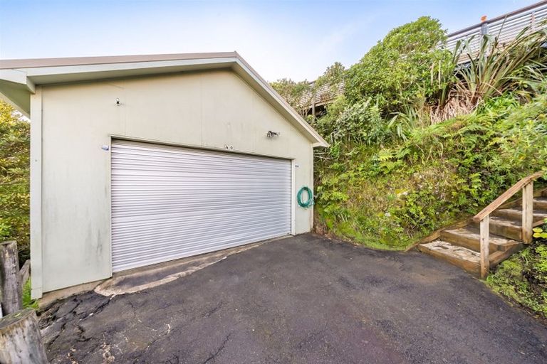 Photo of property in 40 Akatea Road, Korokoro, Lower Hutt, 5012
