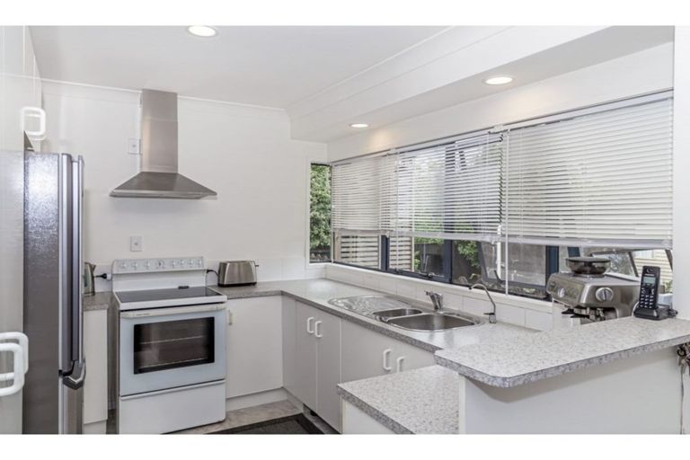 Photo of property in 137 Brightside Road, Stanmore Bay, Whangaparaoa, 0932