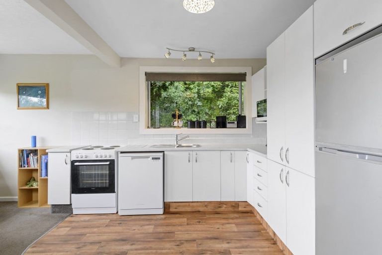 Photo of property in 126 Gilberthorpes Road, Hei Hei, Christchurch, 8042