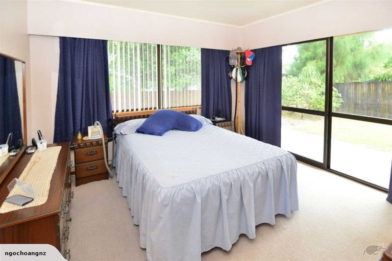 Photo of property in 2/35 Bay Street, Red Beach, 0932