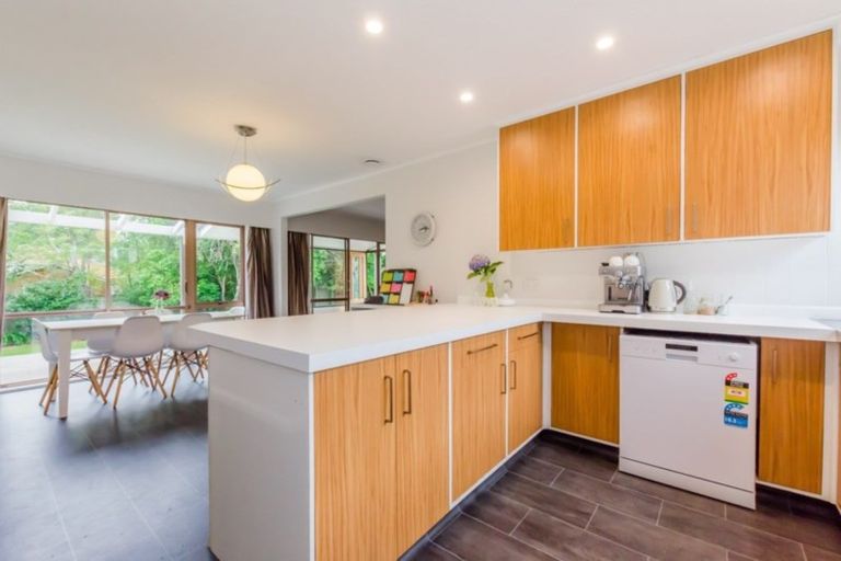 Photo of property in 7 Waikare Road, Raumati Beach, Paraparaumu, 5032