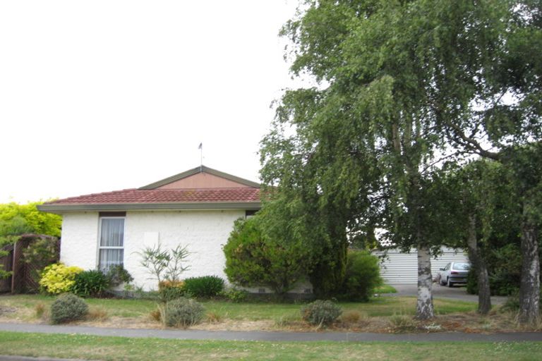 Photo of property in 37 Cowes Street, Avondale, Christchurch, 8061