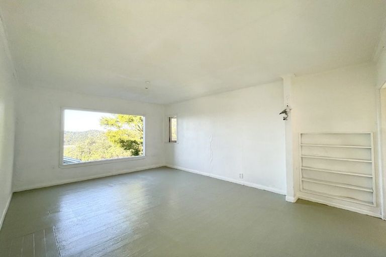 Photo of property in 741 South Titirangi Road, Titirangi, Auckland, 0604