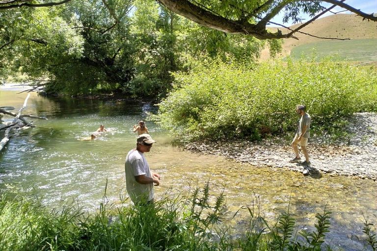 Photo of property in 633 Ardgour Road, Tarras, Cromwell, 9383