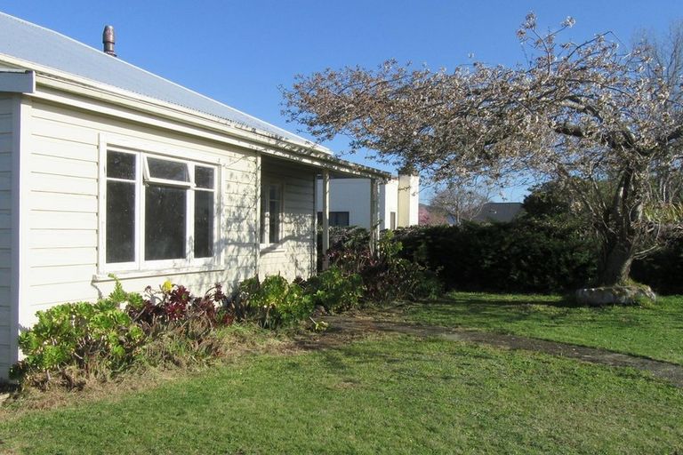 Photo of property in 37 Rhodes Street, Waimate, 7924