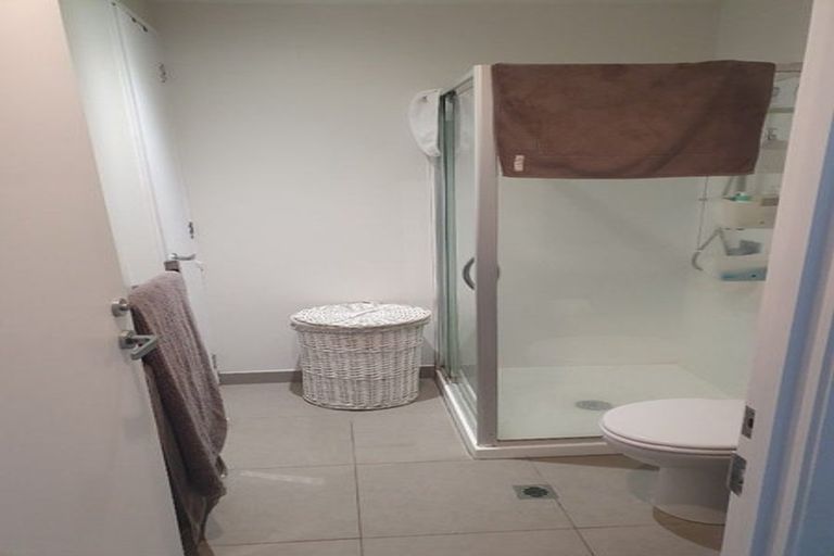 Photo of property in Shoal Haven Apartments, 307a/130 Anzac Street, Takapuna, Auckland, 0622