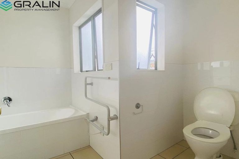 Photo of property in 15 Nikau Street, New Lynn, Auckland, 0600