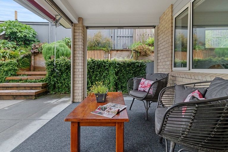 Photo of property in 14 Riverside Place, Katikati, 3129